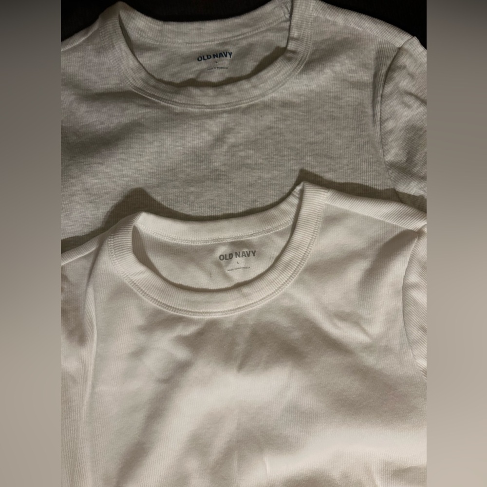 2 pack Old Navy crew neck ribbed tee size L